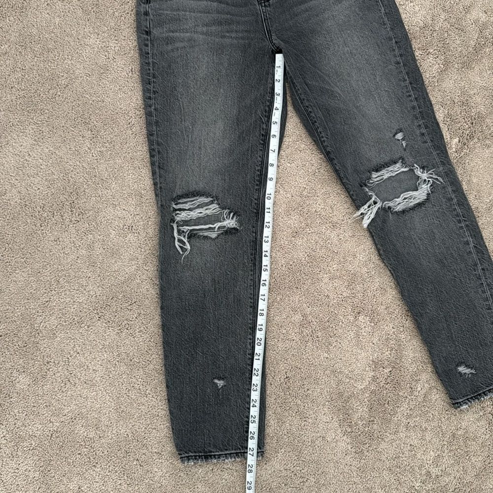 American Eagle Highest Rise Mom Jean Black Wash Distressed Jean Size 2 - Picture 11 of 13